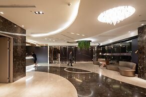 ElEnce Hotel