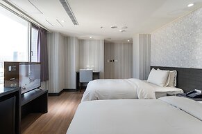 ElEnce Hotel