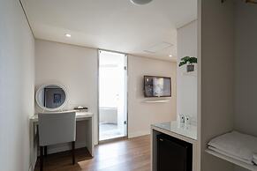 ElEnce Hotel