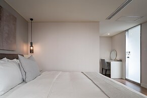 ElEnce Hotel
