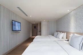 ElEnce Hotel