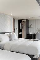 ElEnce Hotel
