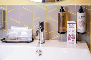 Pathos by Mimood Aparthotels