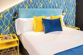 Pathos by Mimood Aparthotels