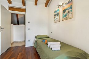 Riva's Rooftop Retreat