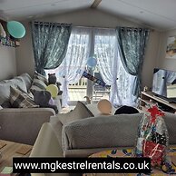 Cayton Bay Kestrel40