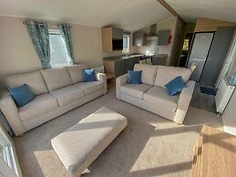 Cayton Bay Kestrel40