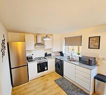 Stylish 3 Bed Home Parking City centre