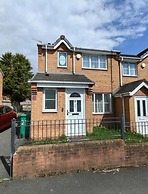 Stylish 3 Bed Home Parking City centre