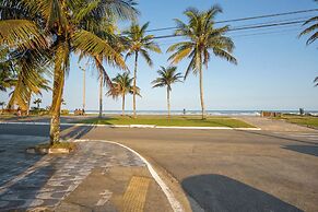 Apto pet Friendly com Garagem a 100m do mar