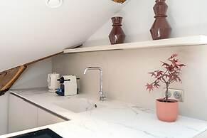 1537 Bourg Tibourg