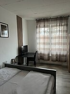 Art Rock Airport Hotel