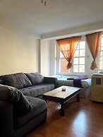 Marble Arch Chic Apartment With Air Conditioner