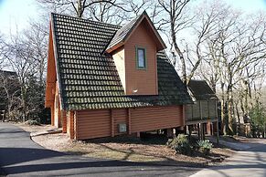 Acorn Lodge