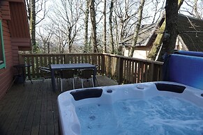 Acorn Lodge