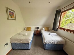 Acorn Lodge
