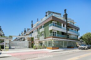 Seaside Condominium in Campeche-florianopolis SHR