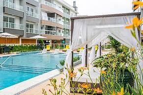 Seaside Condominium in Campeche-florianopolis SHR