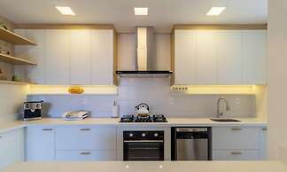 Seaside Condominium in Campeche-florianopolis SHR