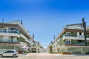 Seaside Condominium in Campeche-florianopolis SHR