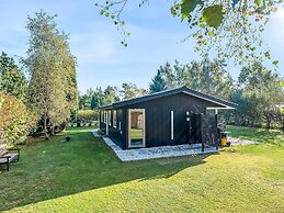 6 Person Holiday Home in Vaeggerlose