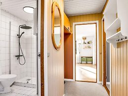 6 Person Holiday Home in Vaeggerlose