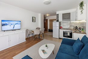 Pirin Sense Apartment Complex
