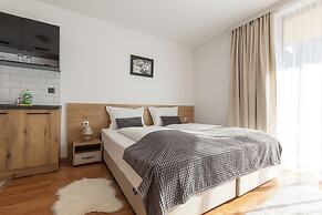 Pirin Sense Apartment Complex