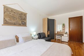 Pirin Sense Apartment Complex