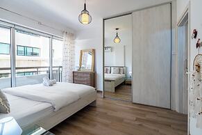 Berries 1-BR Apt in Larnaca