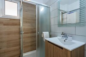 Berries 1-BR Apt in Larnaca
