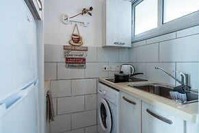 Berries 1-BR Apt in Larnaca