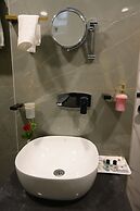 Hotel Kashi Crown