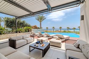 Vivo Mare Panorama Beachfront Villa