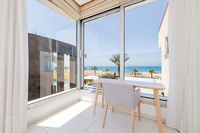 Vivo Mare Panorama Beachfront Villa