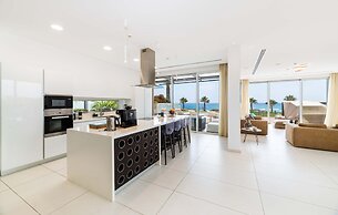 Vivo Mare Panorama Beachfront Villa