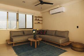 Luxury Jungle Retreat Sleeps 10 Rooftop Pool