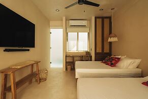 Luxury Jungle Retreat Sleeps 10 Rooftop Pool