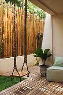 Luxury Jungle Retreat Sleeps 10 Rooftop Pool