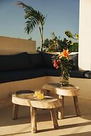 Luxury Jungle Retreat Sleeps 10 Rooftop Pool