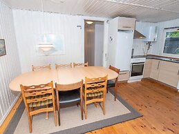 6 Person Holiday Home in Thyholm