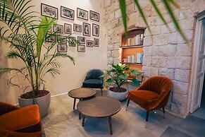 Roots Boutique Hotel