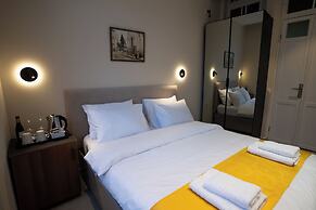 Roots Boutique Hotel