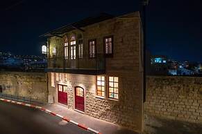 Roots Boutique Hotel