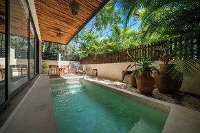 Apartment with Private Pool in Tulum