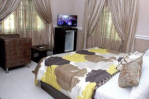 QUEENS GATE HOTEL