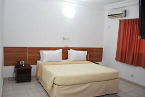 Royal Hotel Residence