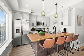 Dragestil 713 Duluth Condos