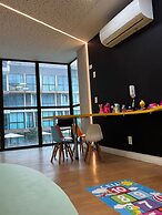 Sunny Hall - V.S.H.