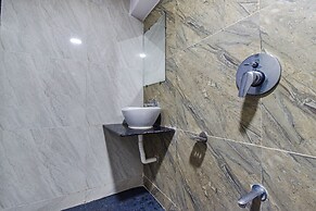 FabHotel Silver Inn